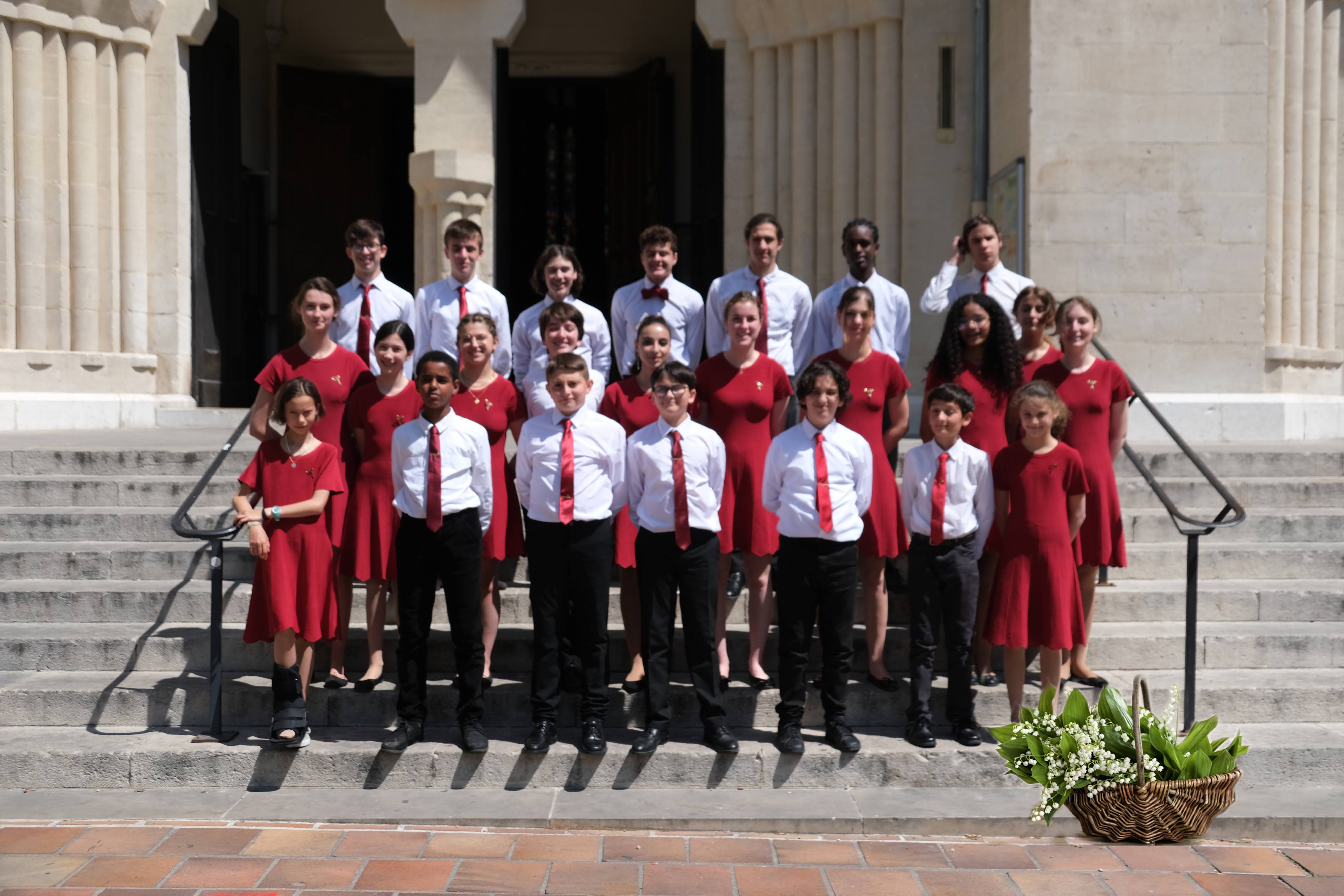 La chorale Anguelos inaugure le mois de Marie par un concert en l’église Saint Michel.